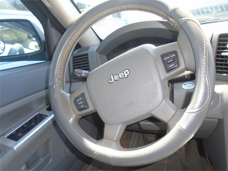 2005 Jeep Grand Cherokee Laredo photo