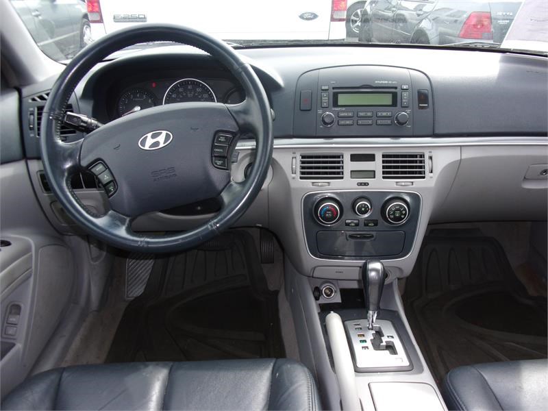 The 2006 Hyundai Sonata LX