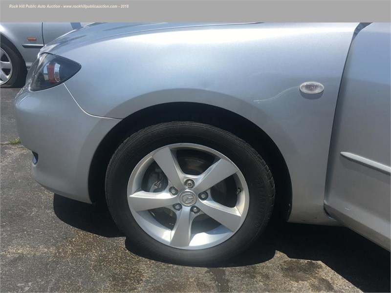 2005 Mazda Mazda3 i photo