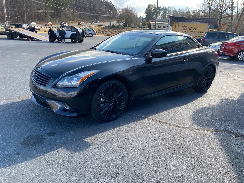 2013 Infiniti Legend photo