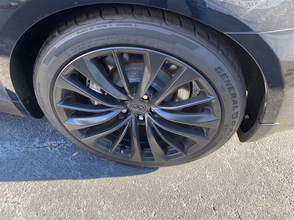 2013 Infiniti Legend photo