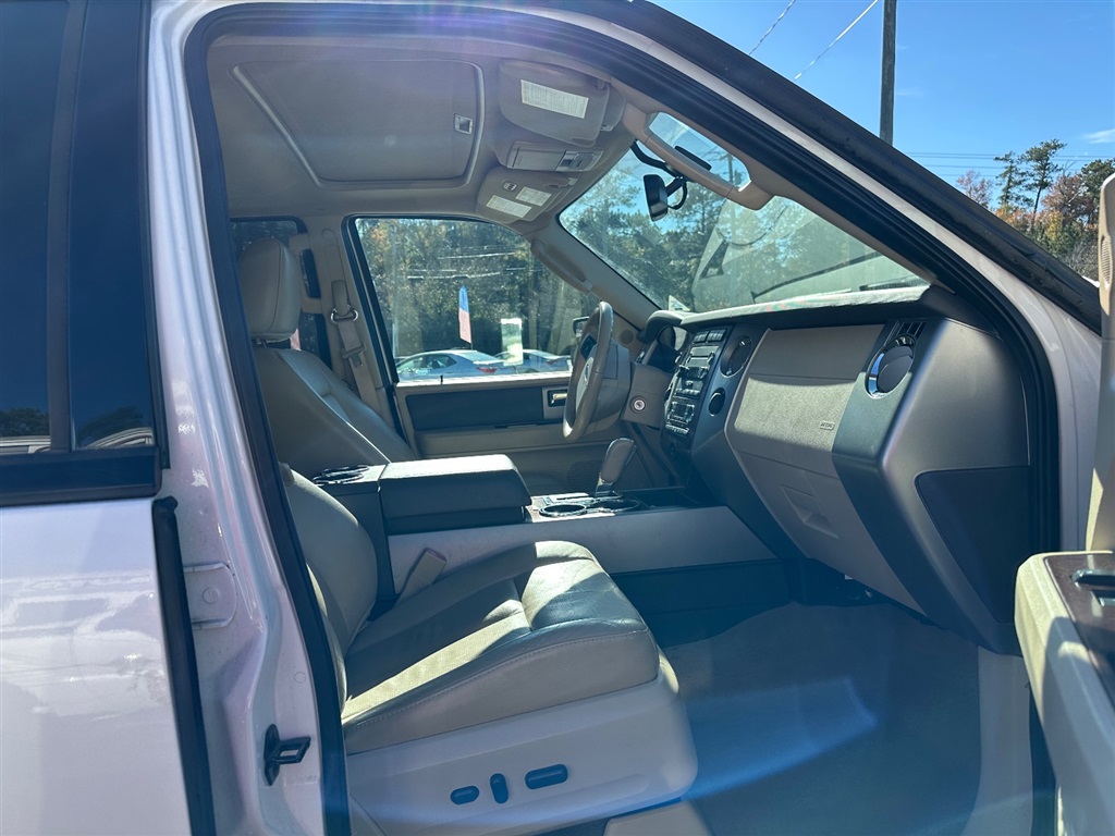 2012 Ford Expedition EL XLT photo