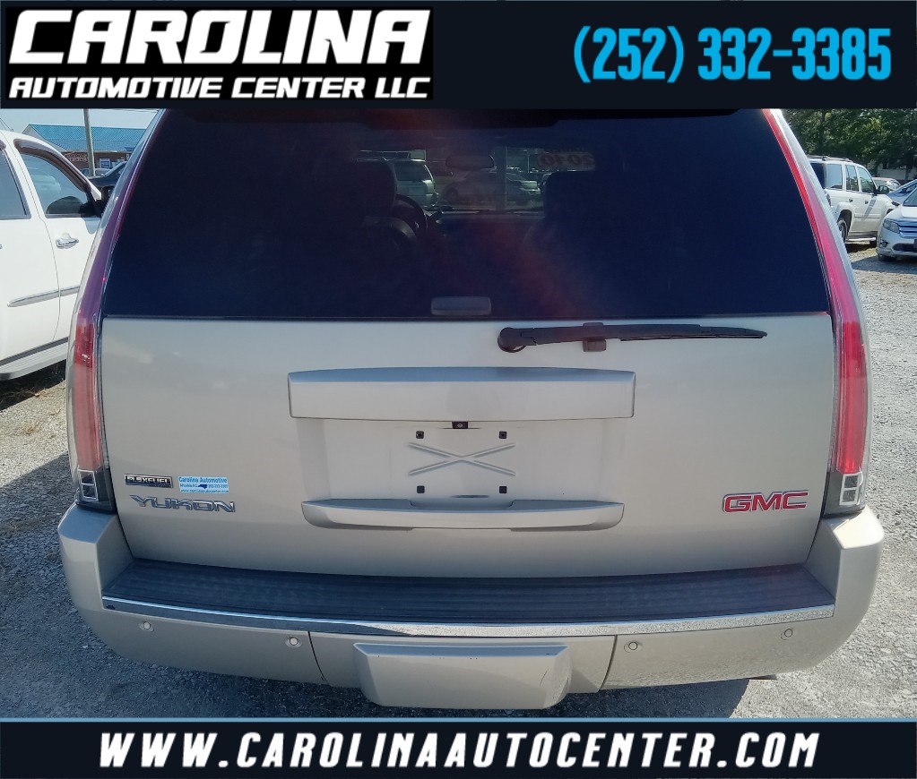 2010 GMC Yukon Denali photo