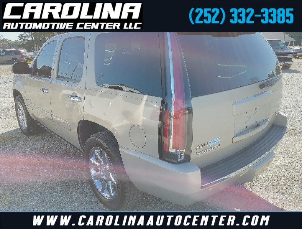 2010 GMC Yukon Denali photo