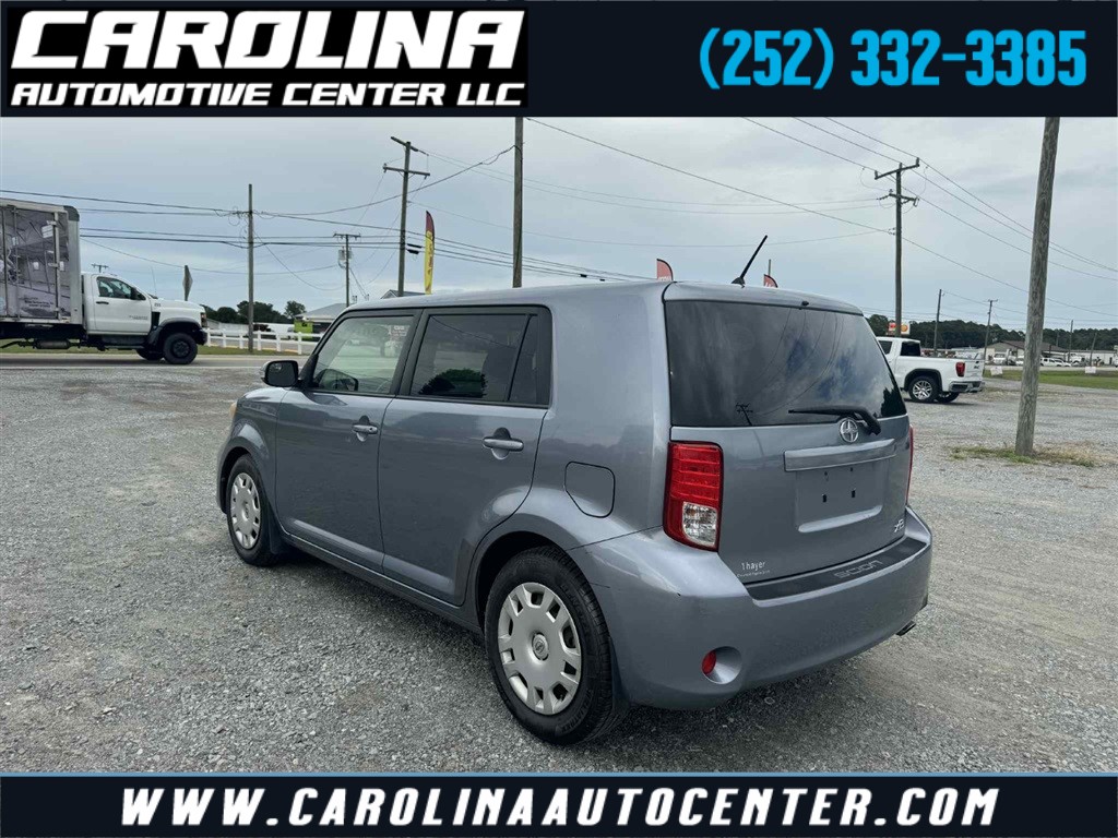 2012 Scion xB photo 2