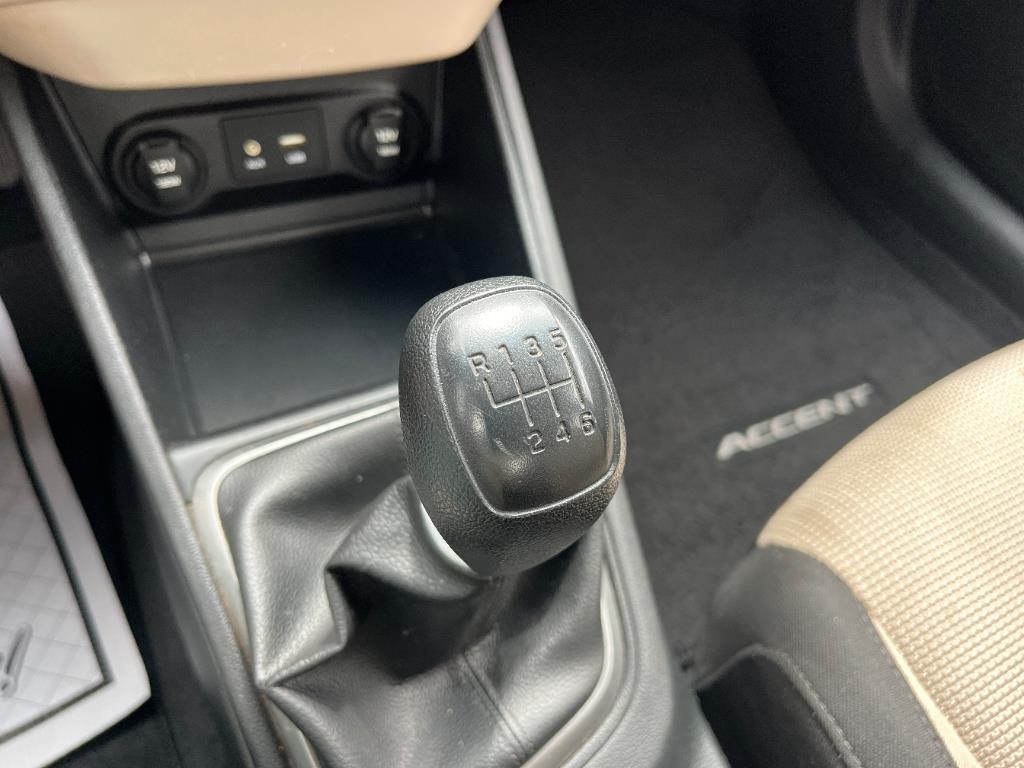 2018 Hyundai Accent SE  photo