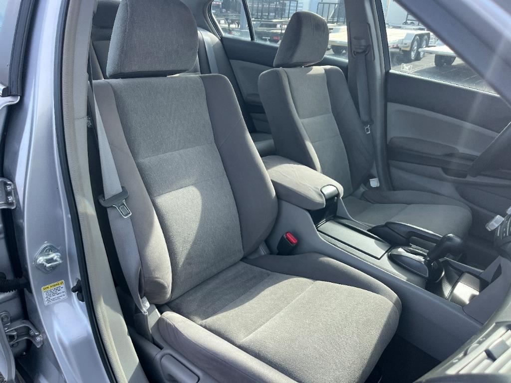 2009 Honda Accord LX-P photo