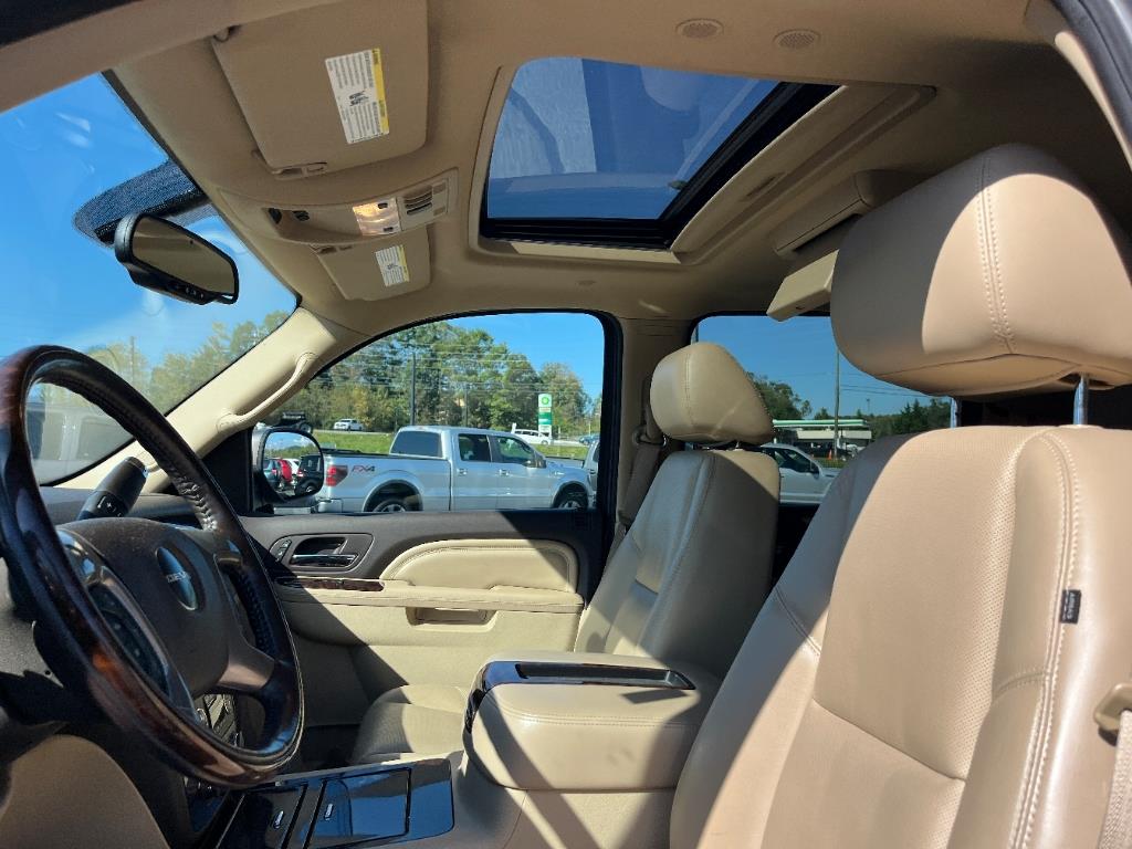 2011 GMC Yukon XL Denali photo
