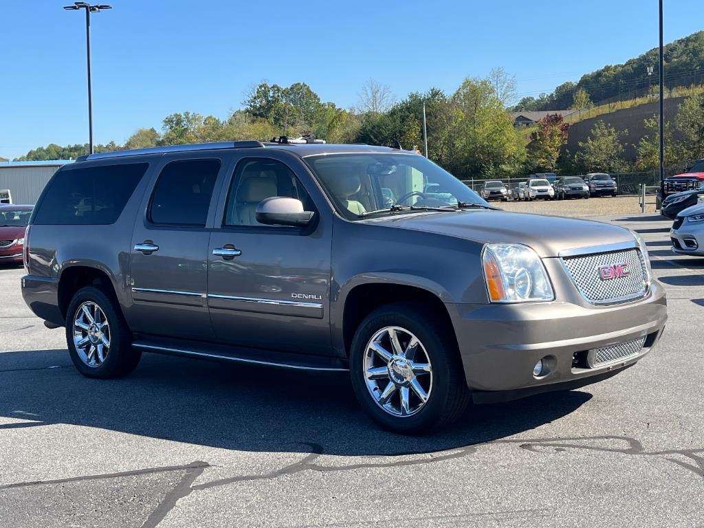 2011 GMC Yukon XL Denali photo