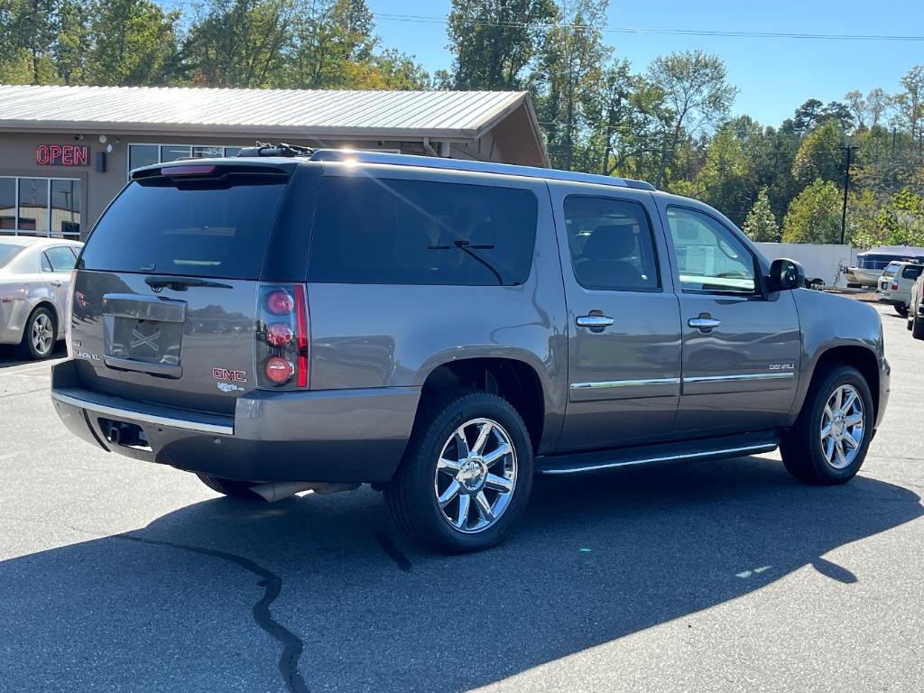 2011 GMC Yukon XL Denali photo