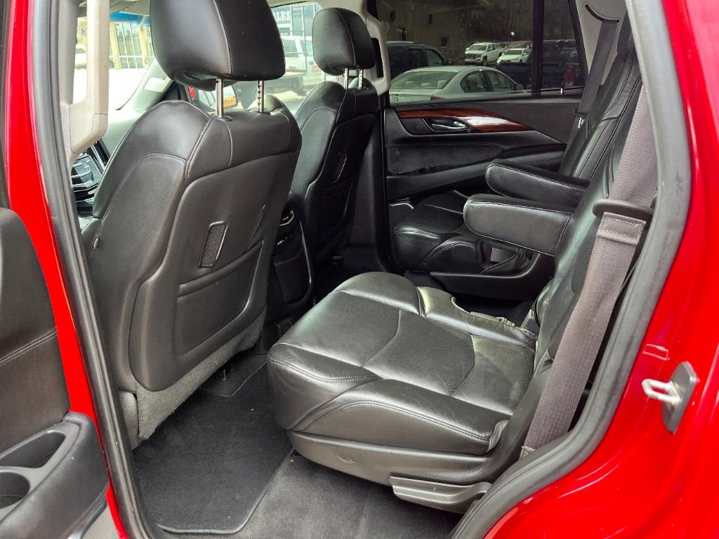 2015 Cadillac Escalade Luxury photo