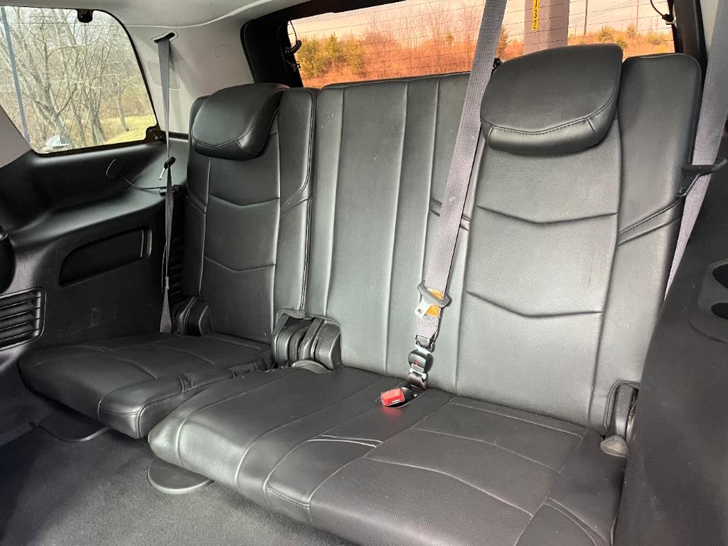 2015 Cadillac Escalade Luxury photo