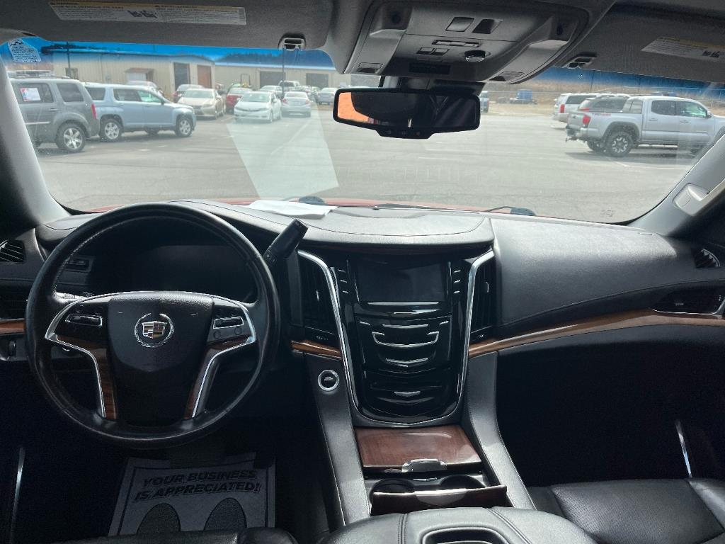 2015 Cadillac Escalade Luxury photo
