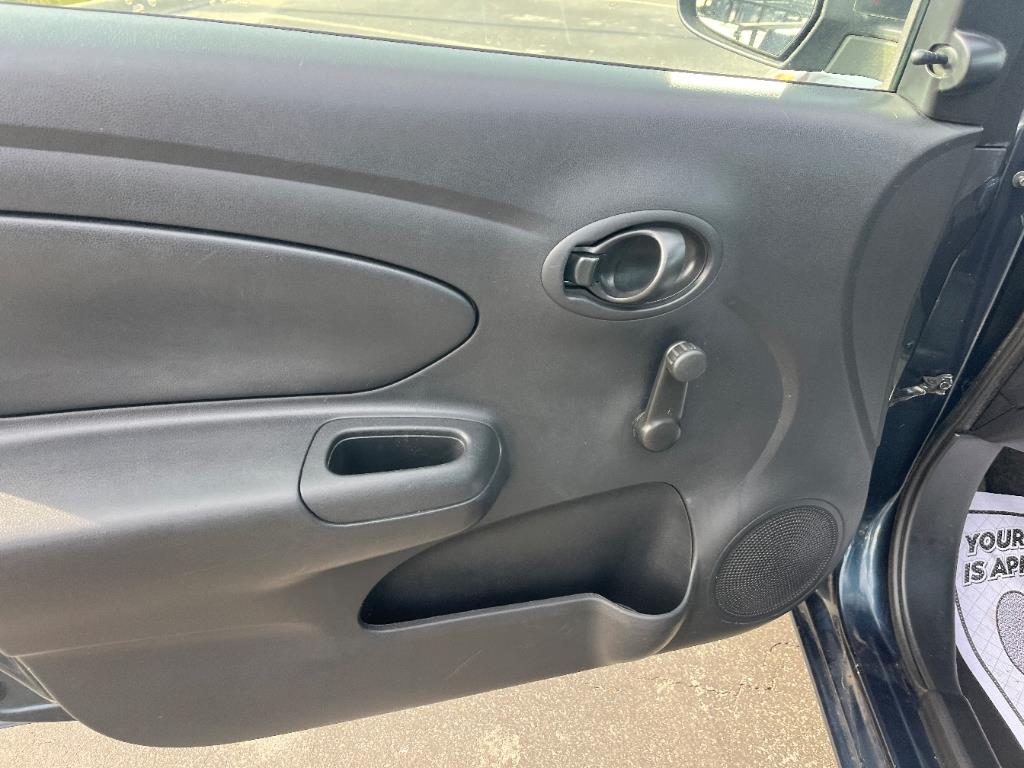 2015 Nissan Versa 1.6 S photo