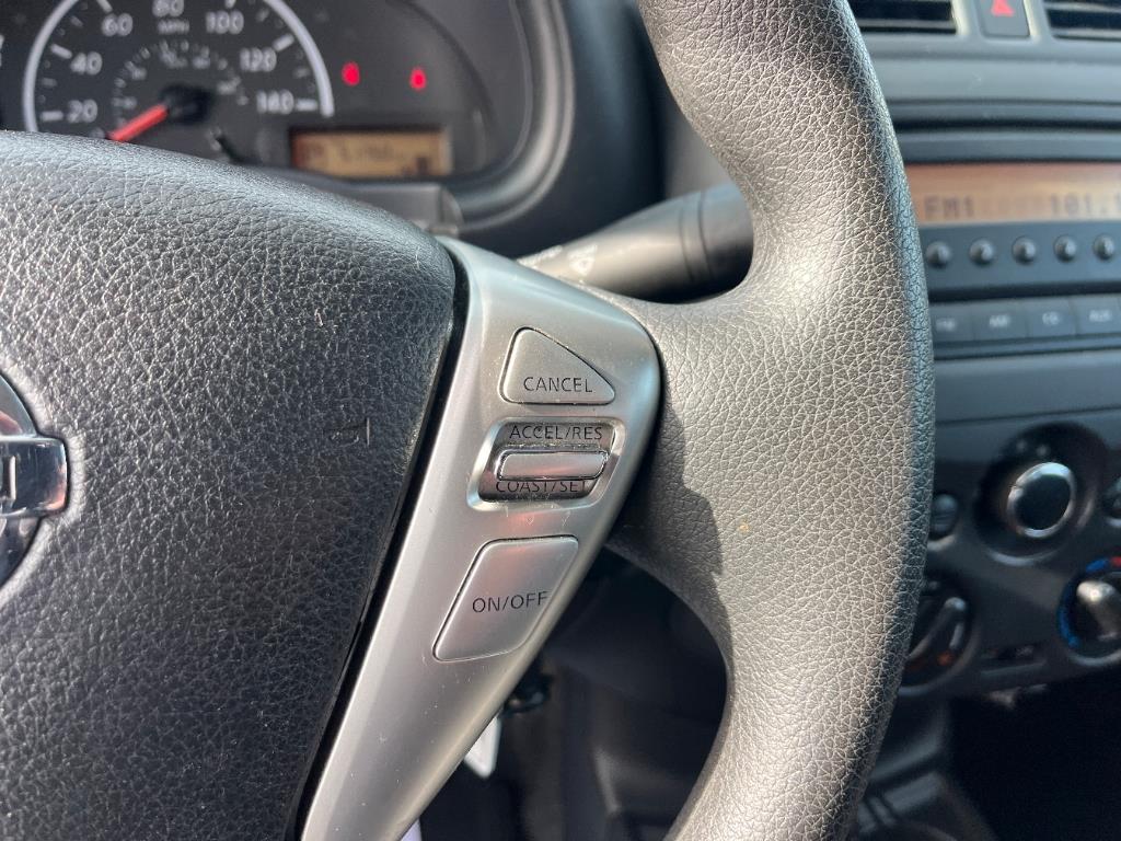 2015 Nissan Versa 1.6 S photo