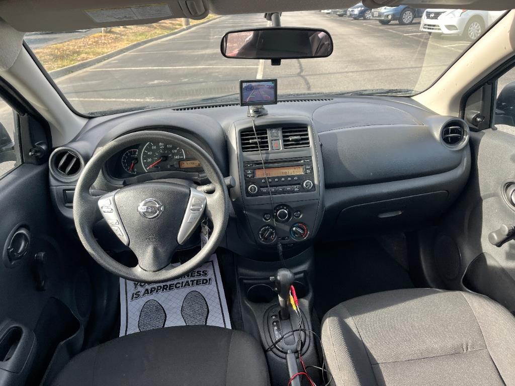 2015 Nissan Versa 1.6 S photo