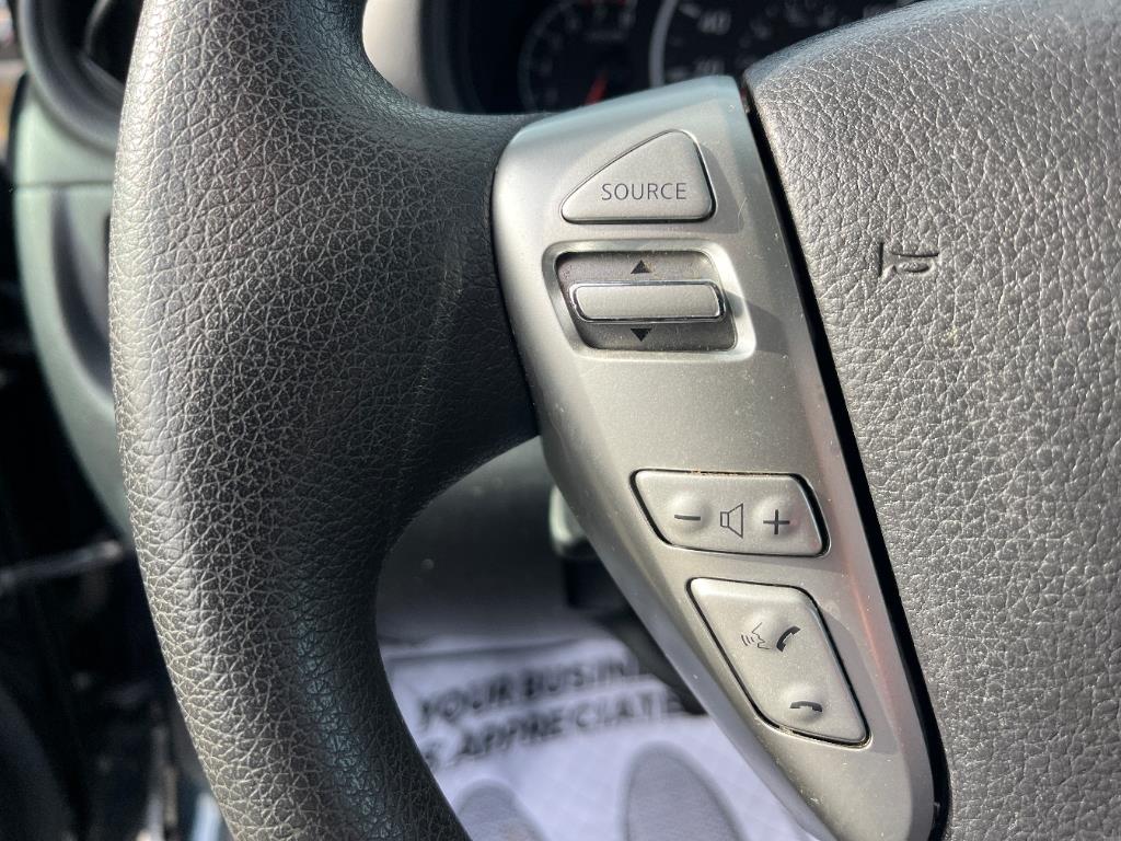 2015 Nissan Versa 1.6 S photo