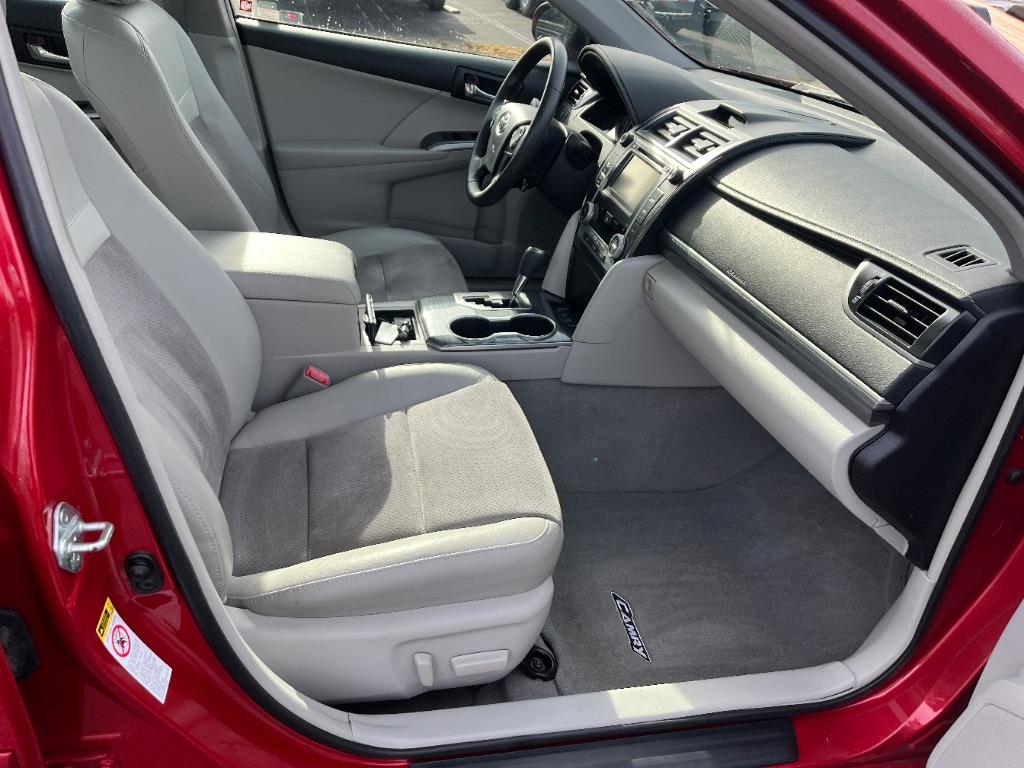 2012 Toyota Camry Hybrid LE photo