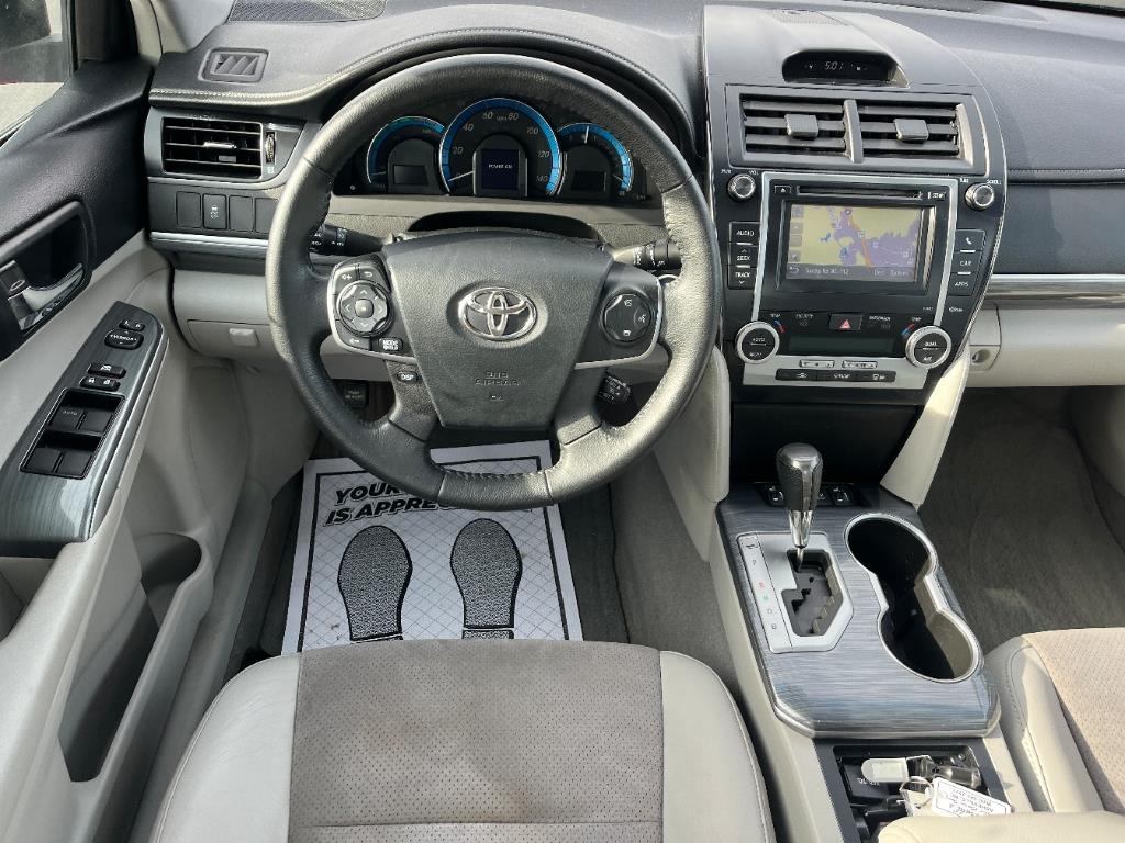 2012 Toyota Camry Hybrid LE photo