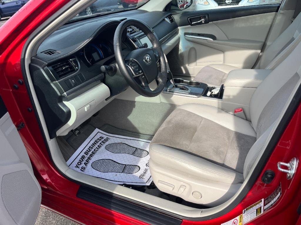 2012 Toyota Camry Hybrid LE photo