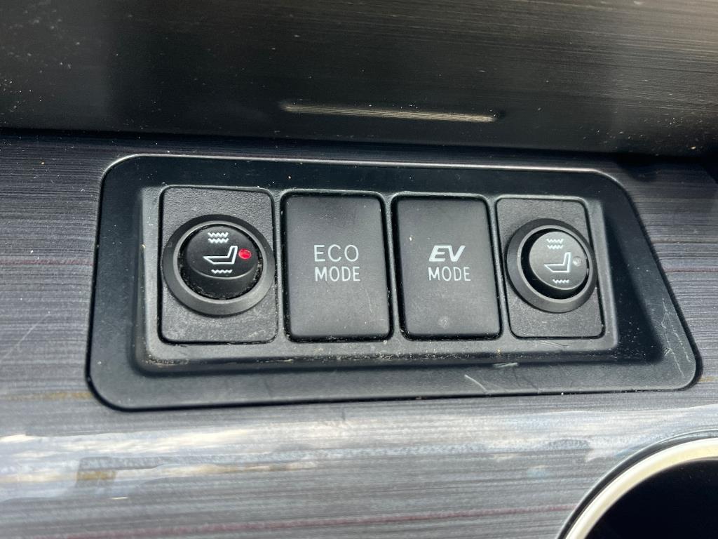 2012 Toyota Camry Hybrid LE photo