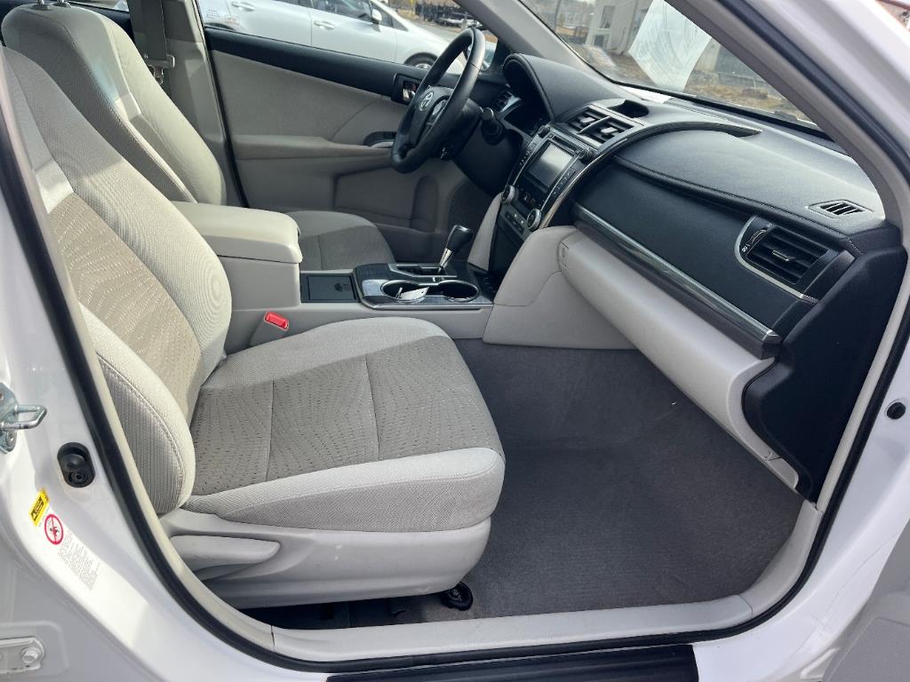 2012 Toyota Camry Hybrid LE photo