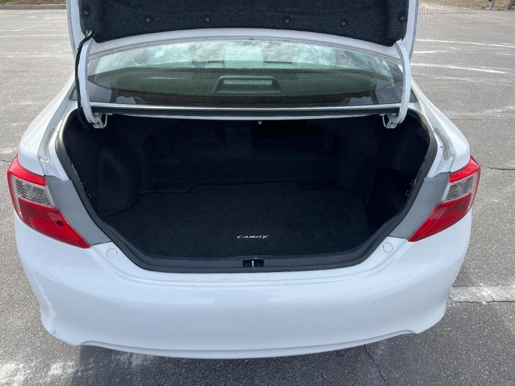 2012 Toyota Camry Hybrid LE photo