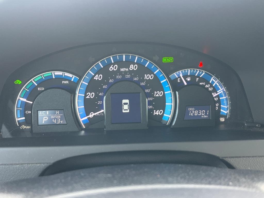2012 Toyota Camry Hybrid LE photo