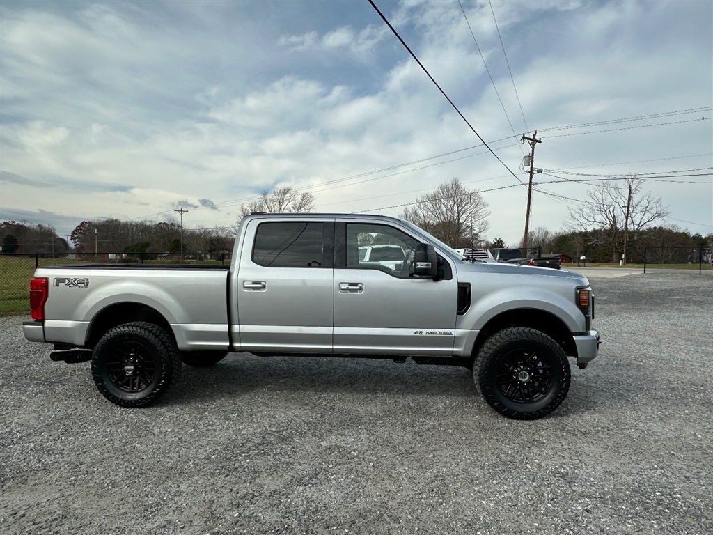 FORDF250 SUPER DUTY LARIAT ULTIMATE2