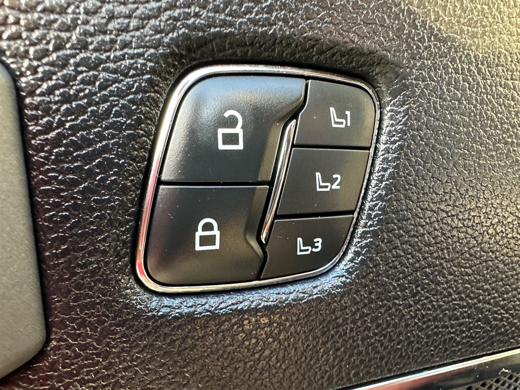 FORDF350 SUPER DUTY PLATINUM32