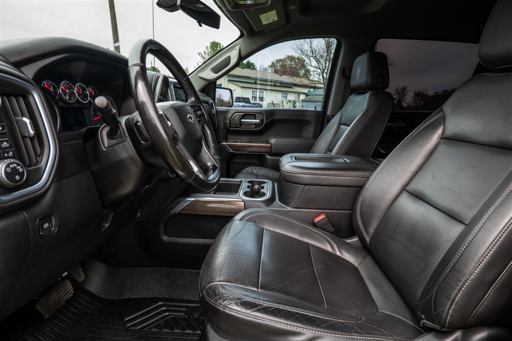 ChevroletSilverado 1500 LT Trail Boss Crew Cab 4WD16