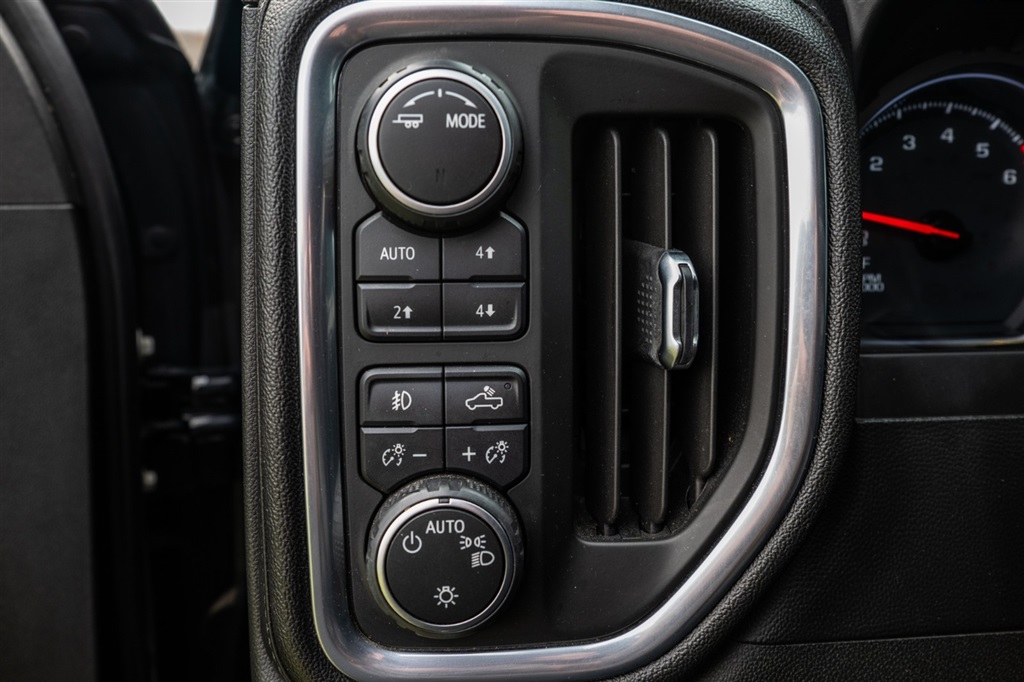 ChevroletSilverado 1500 LT Trail Boss Crew Cab 4WD20