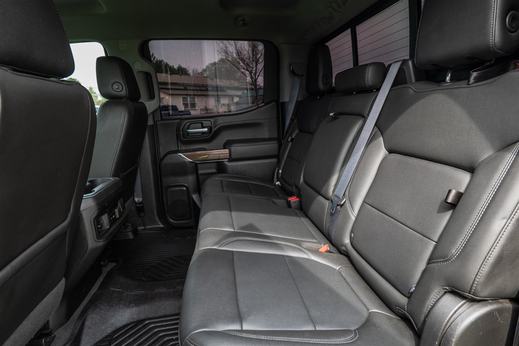 ChevroletSilverado 1500 LT Trail Boss Crew Cab 4WD28