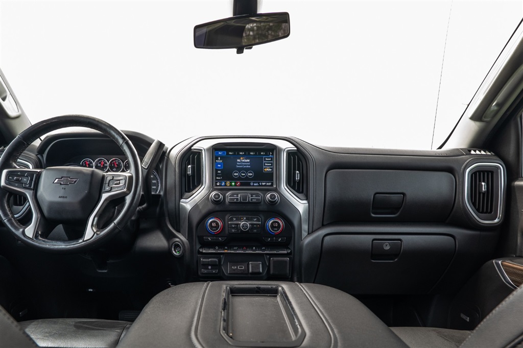 ChevroletSilverado 1500 LT Trail Boss Crew Cab 4WD30