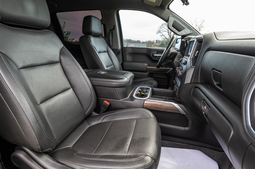 ChevroletSilverado 1500 LT Trail Boss Crew Cab 4WD37