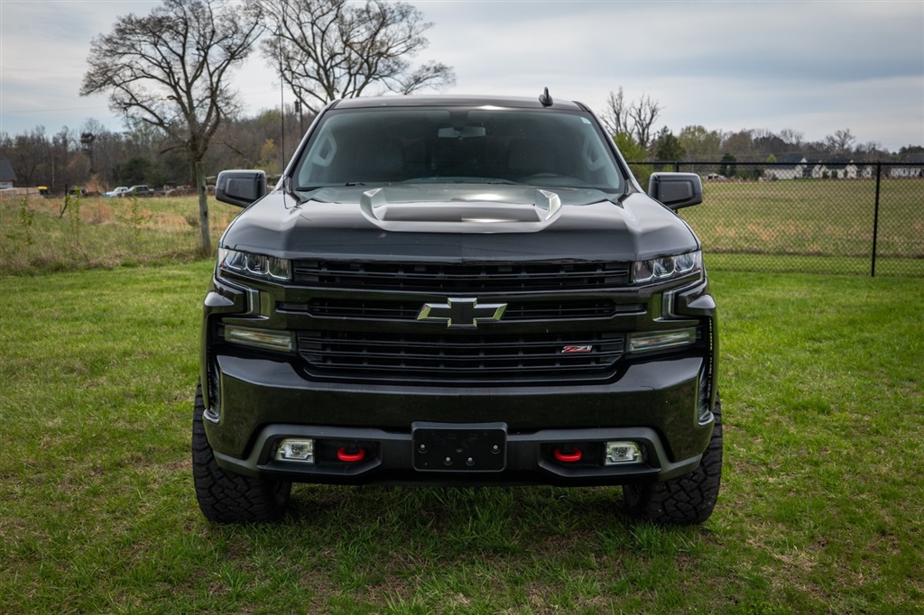 ChevroletSilverado 1500 LT Trail Boss Crew Cab 4WD4