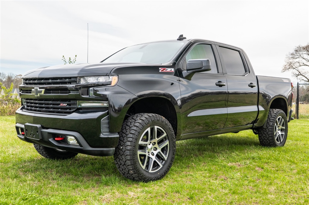 ChevroletSilverado 1500 LT Trail Boss Crew Cab 4WD5