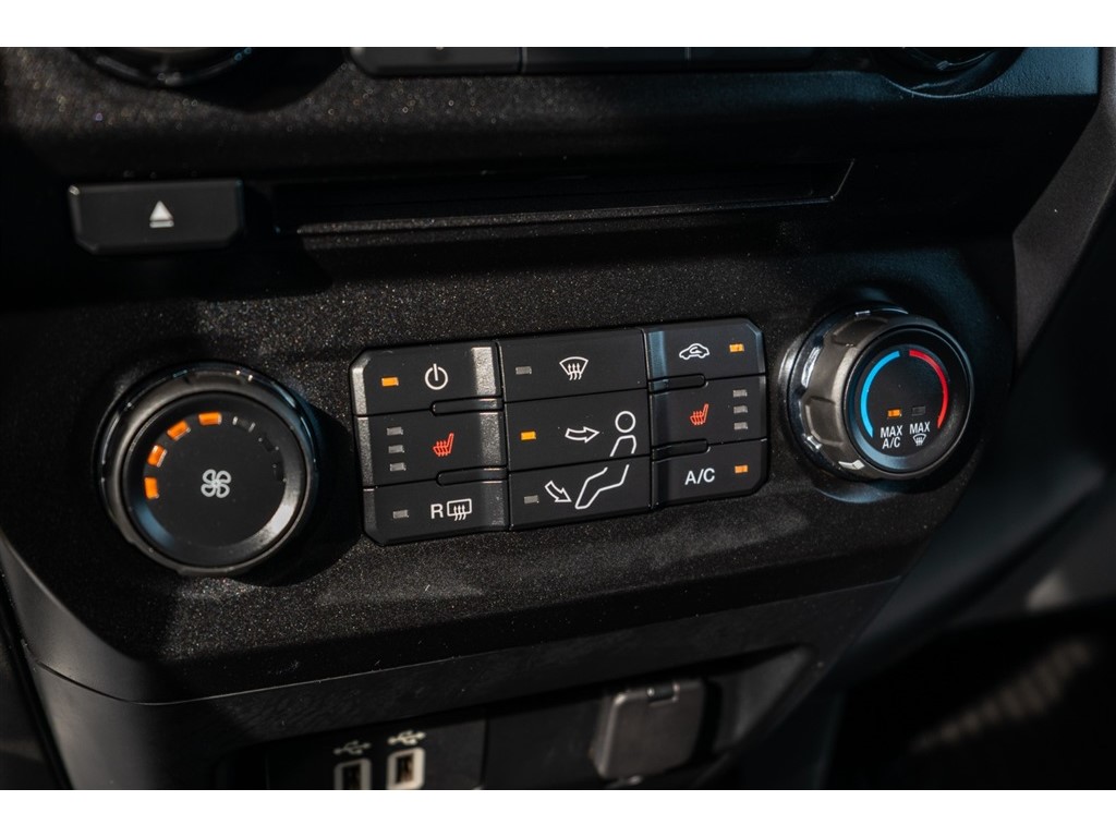 FordF-250 SD XLT Crew Cab 4WD24