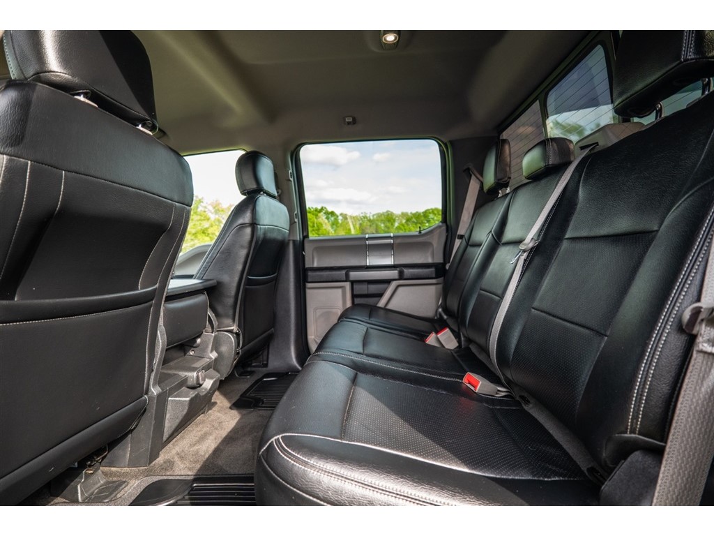 FordF-250 SD XLT Crew Cab 4WD28