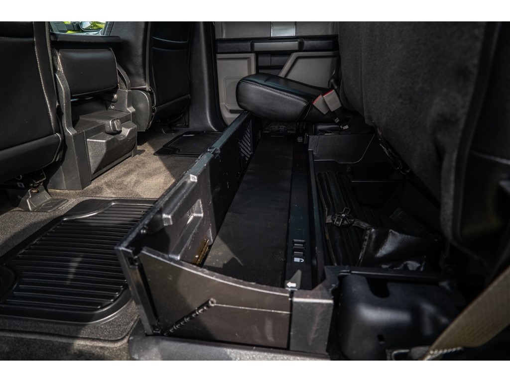 FordF-250 SD XLT Crew Cab 4WD29