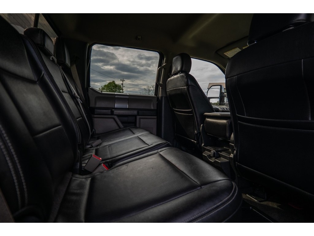 FordF-250 SD XLT Crew Cab 4WD33