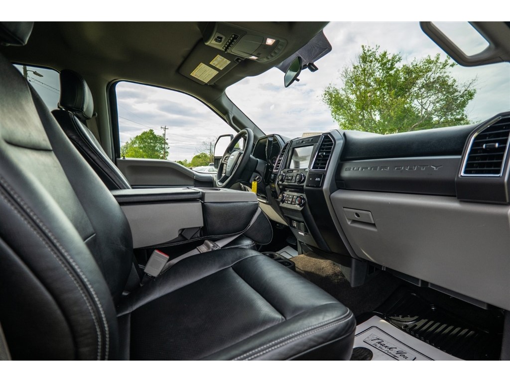 FordF-250 SD XLT Crew Cab 4WD34