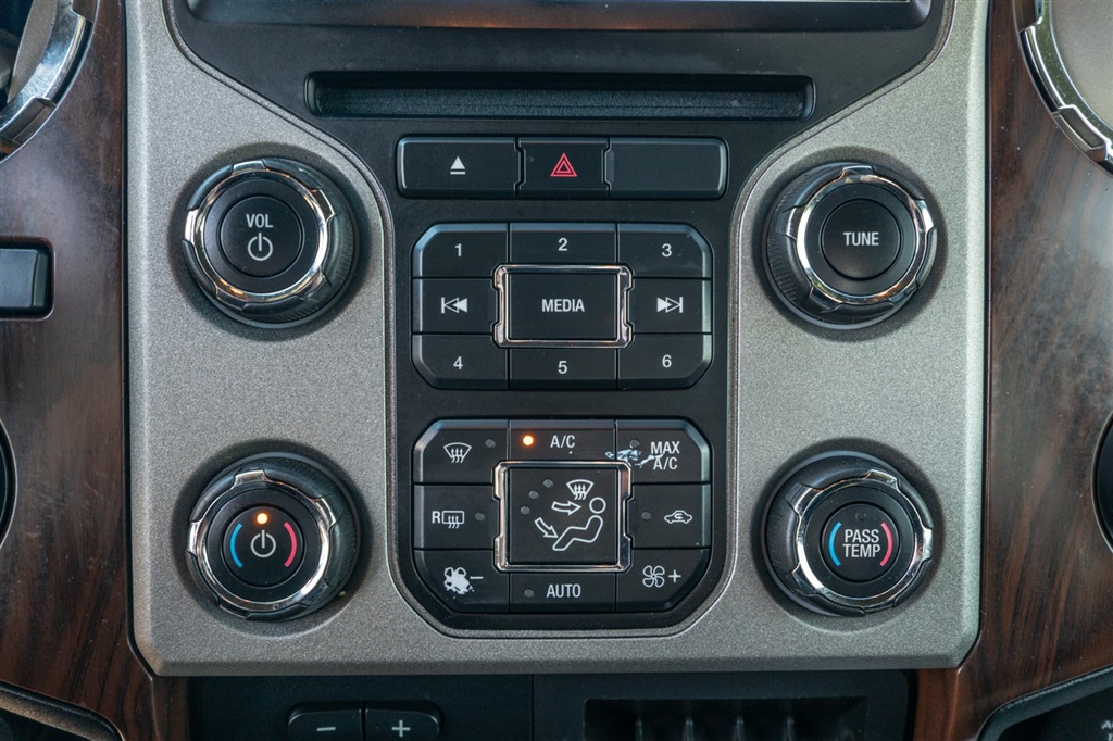 FordF-250 SD Lariat Crew Cab 4WD20