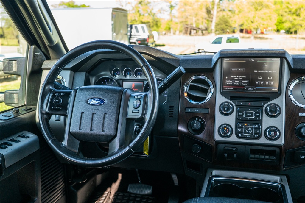 FordF-250 SD Lariat Crew Cab 4WD27