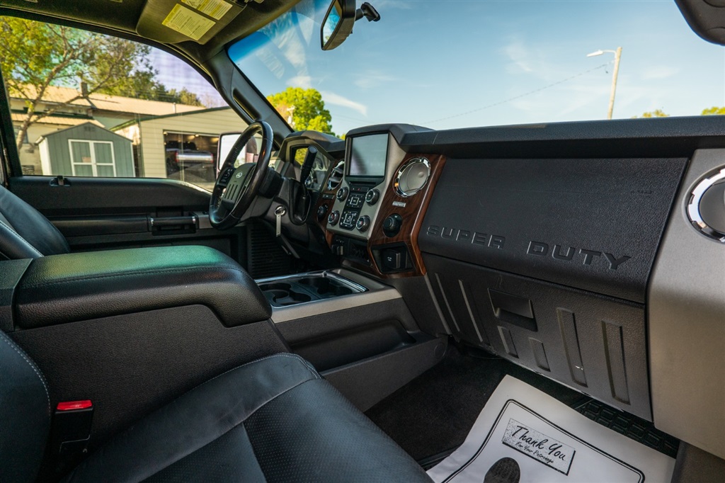 FordF-250 SD Lariat Crew Cab 4WD31