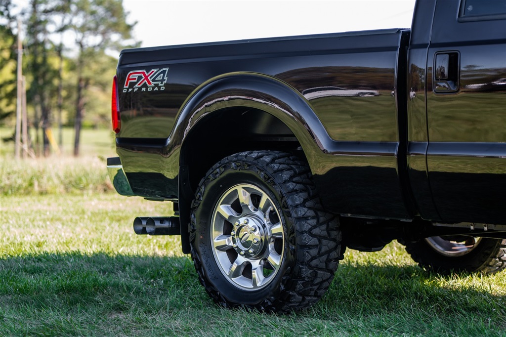 FordF-250 SD Lariat Crew Cab 4WD4