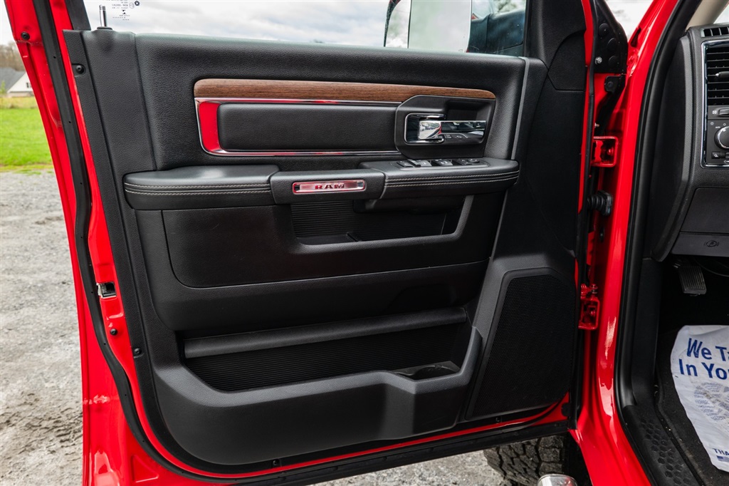 RAM2500 Laramie Crew Cab SWB 4WD11