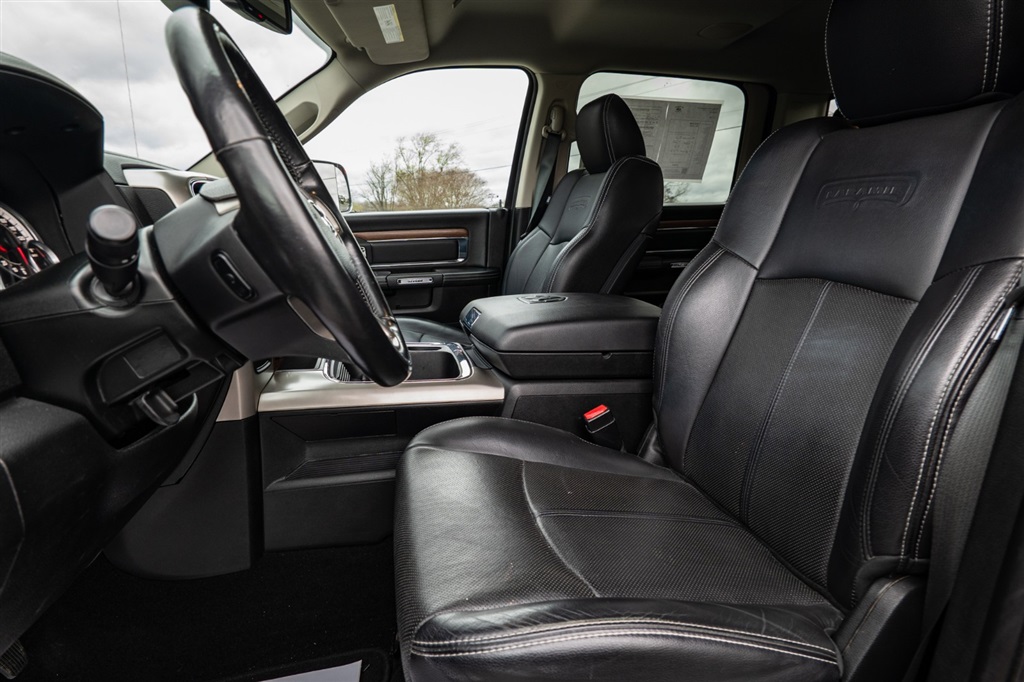RAM2500 Laramie Crew Cab SWB 4WD13