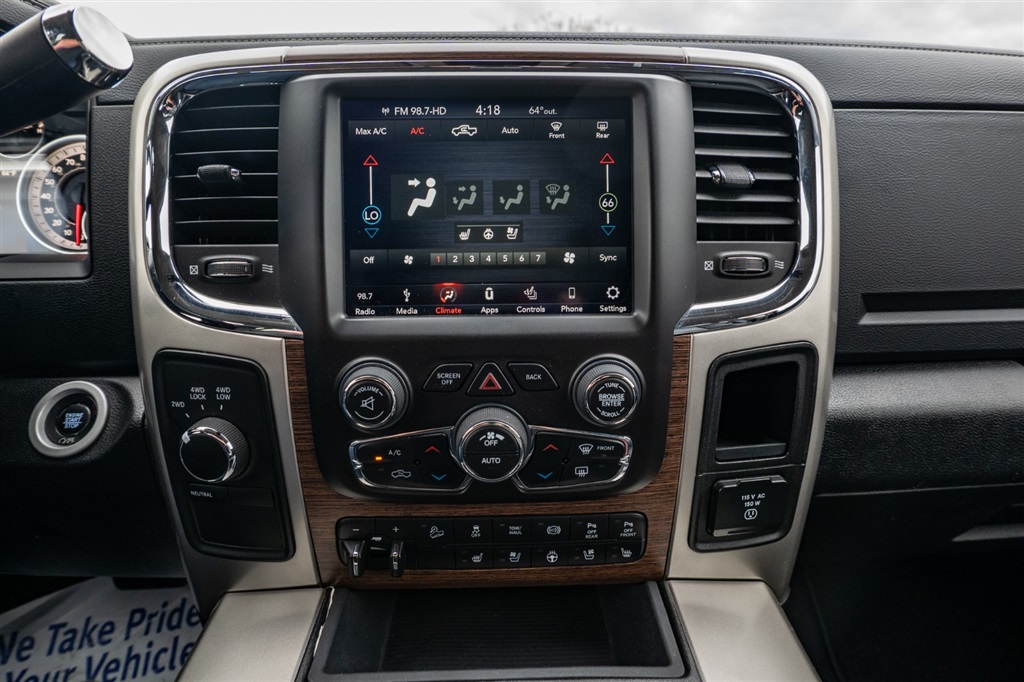RAM2500 Laramie Crew Cab SWB 4WD17