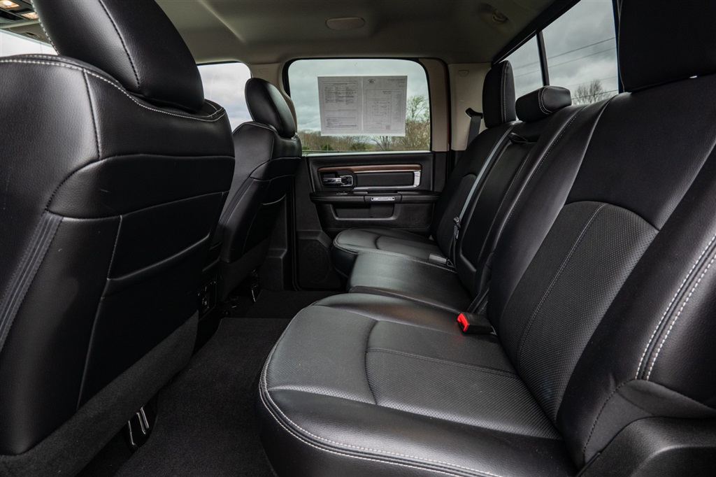 RAM2500 Laramie Crew Cab SWB 4WD23